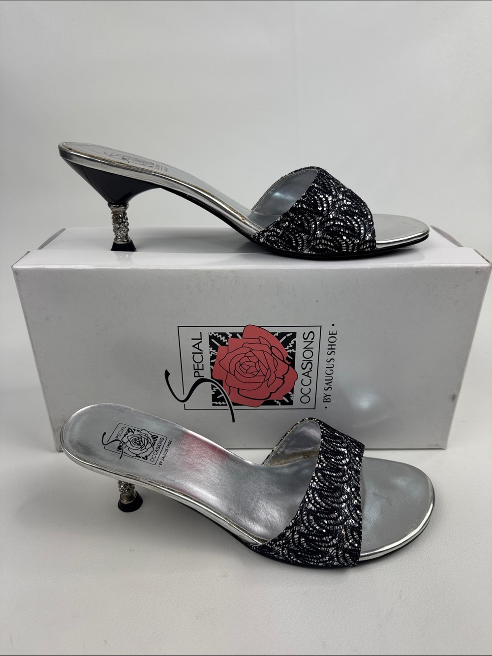 Special Occasions by Saugus Shoe Black Beaded sparkle kitten Low Heel Slide 8.5